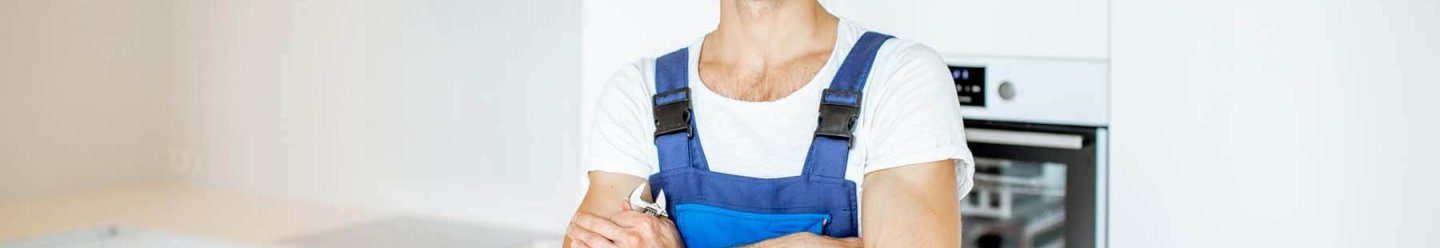 handyman-at-the-kitchen-2021-09-02-09-19-12-utc-q405nfwc1asapt95eh6tanjlkga92r2w6puvpijjxs